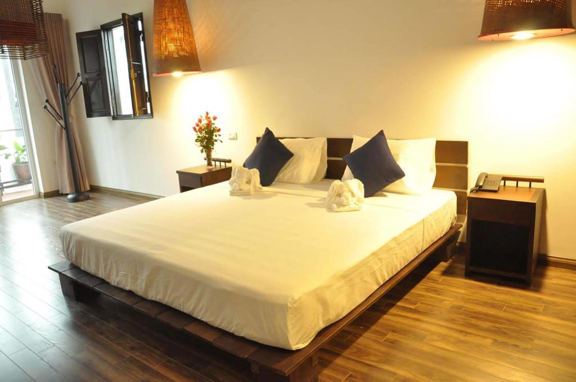 Cinnamon Cathedral Hotel Hanoi Exterior foto